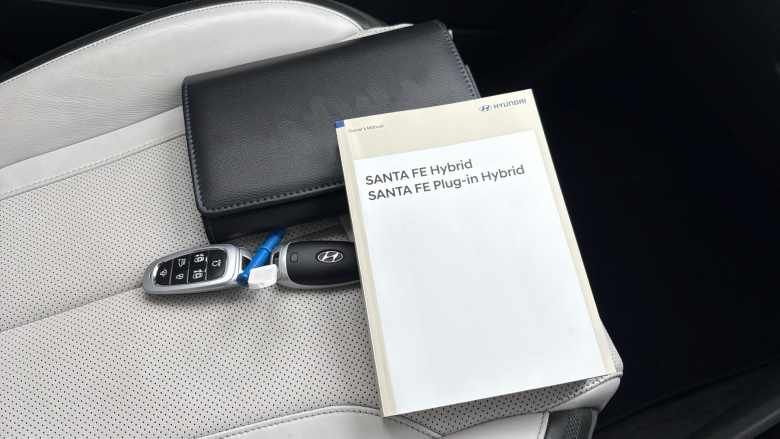 Hyundai SANTA FE 1.6 TGDi Plug-in Hybrid Ultimate 5dr 4WD Auto Estate